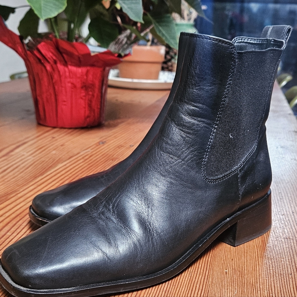 SAM EDELMAN THELMA CHELSEA LEATHER BOOTS SIZE 6.5